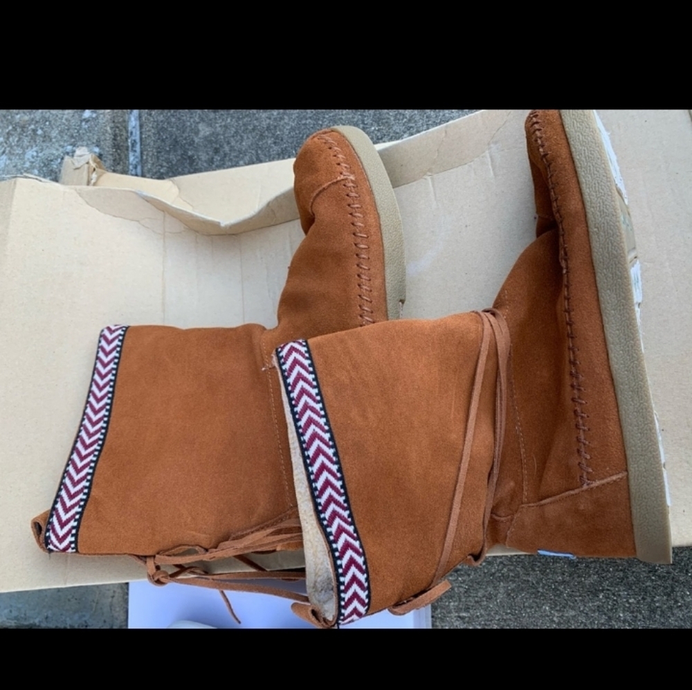 🥳HP🥳Tom's Suede Women's 9 Boots